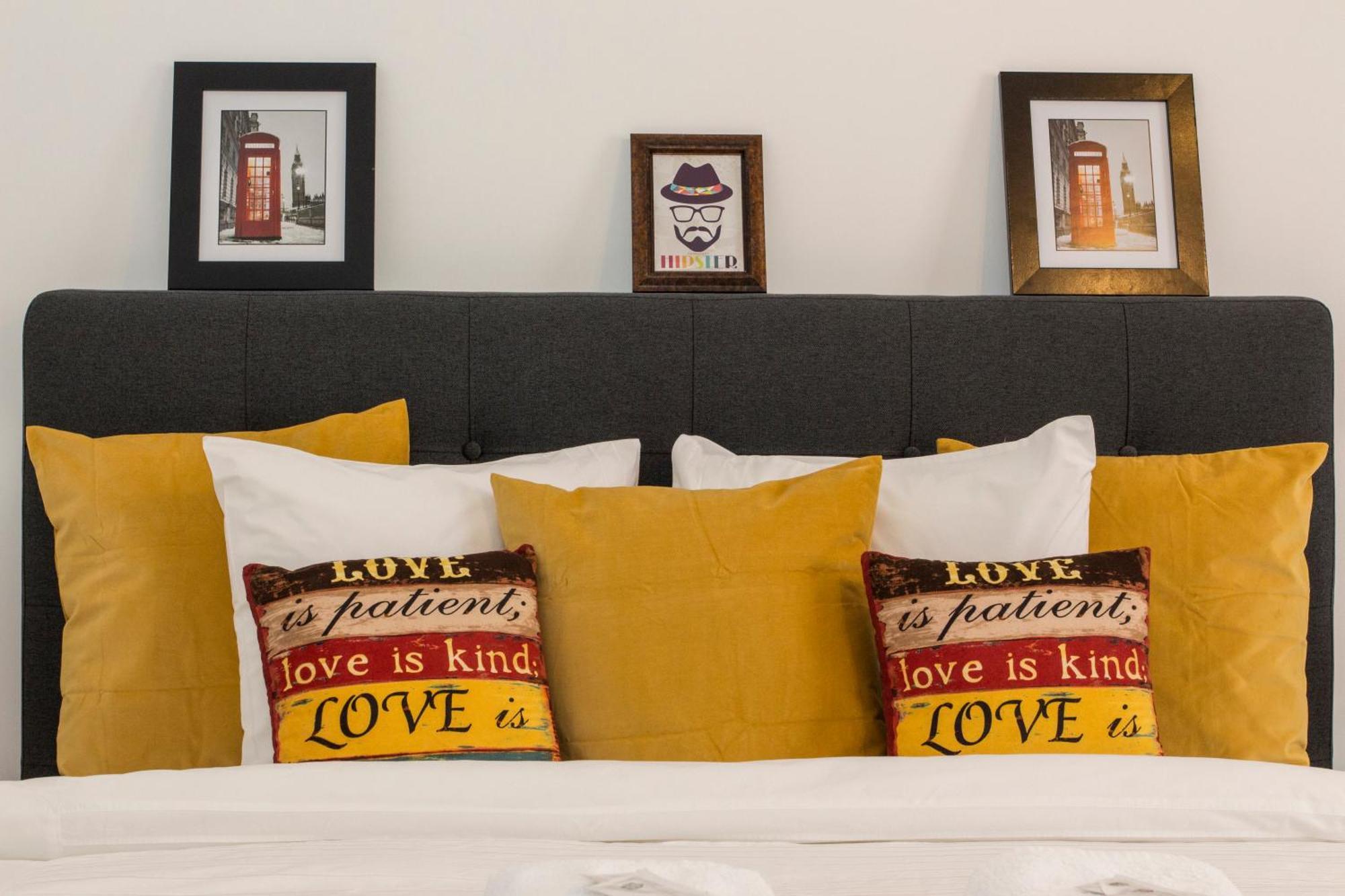 Old Town Premium Apartment By Mrg Bucarest Extérieur photo