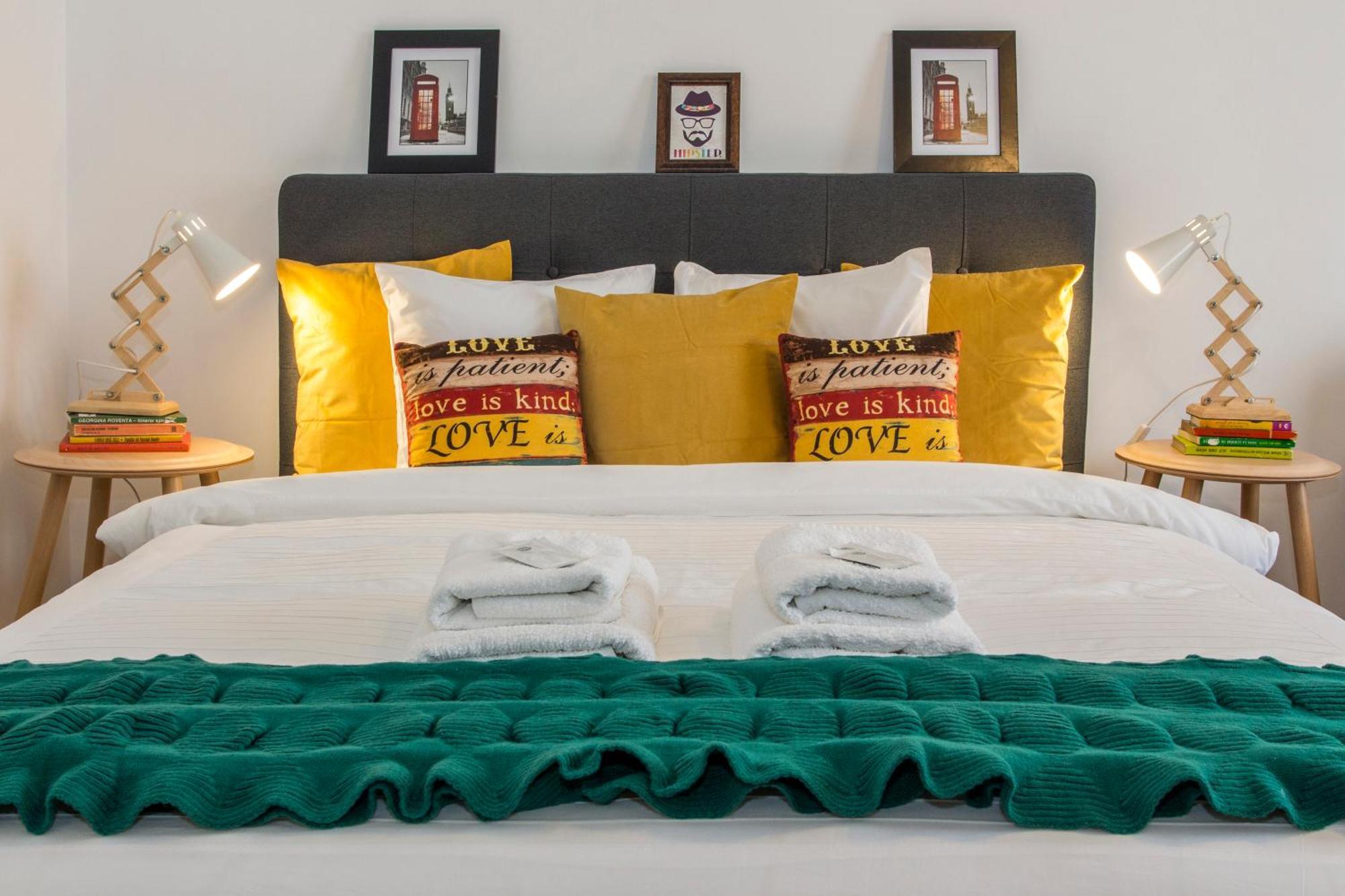 Old Town Premium Apartment By Mrg Bucarest Extérieur photo